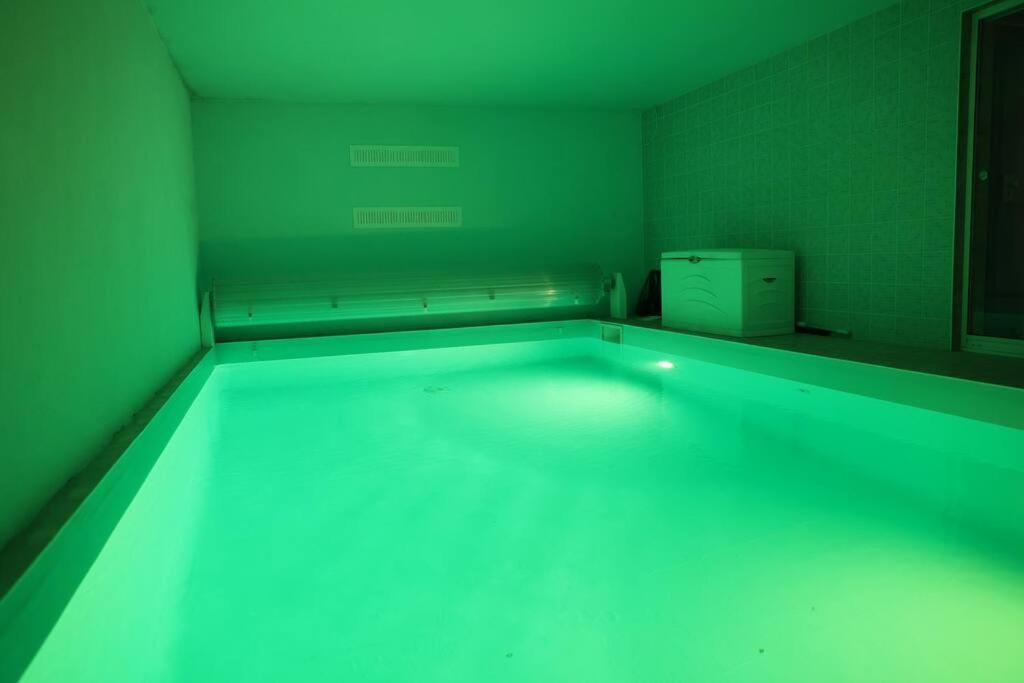 Villa Avec Piscine Interieure Holtzheim Bagian luar foto