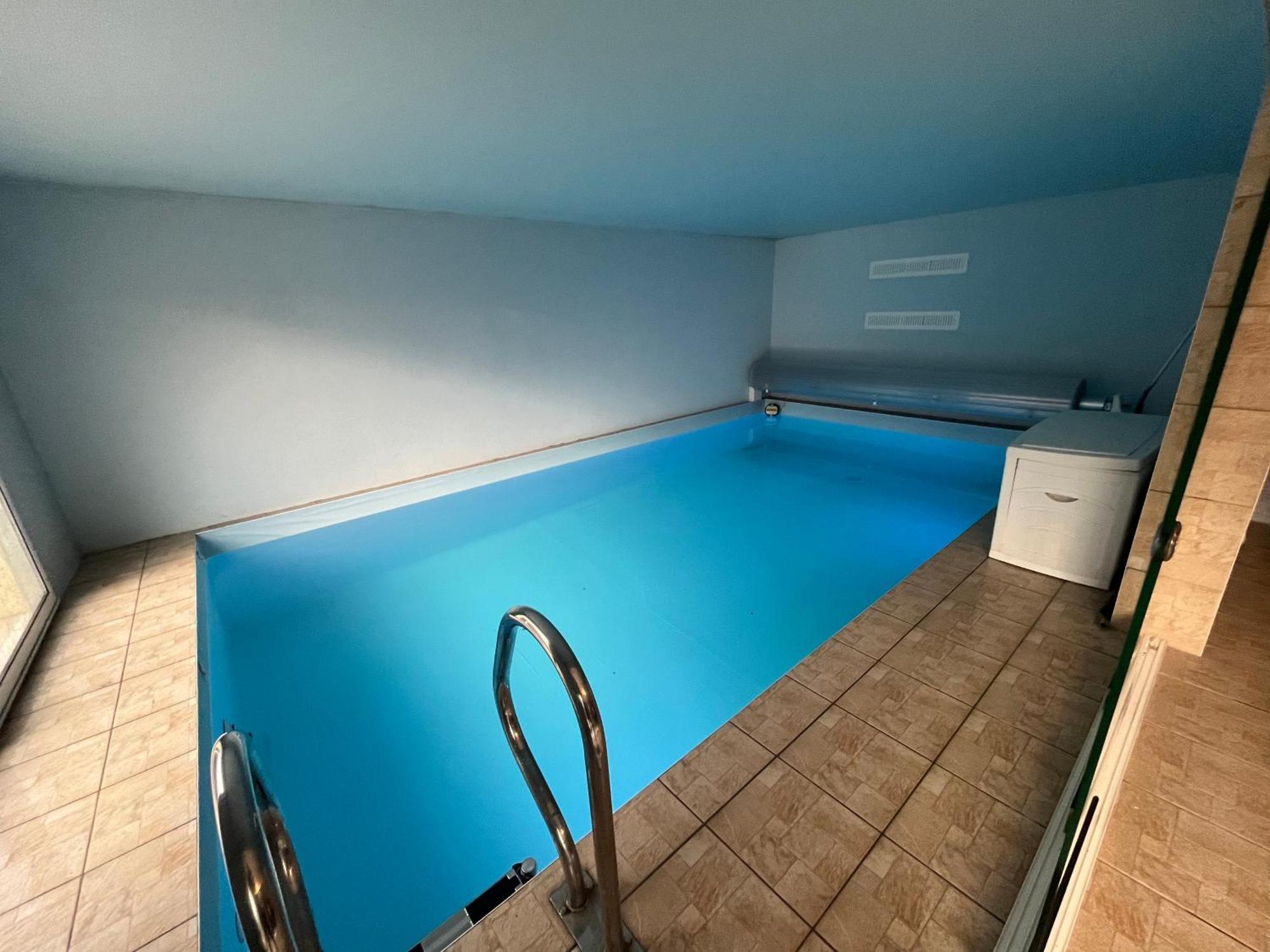 Villa Avec Piscine Interieure Holtzheim Bagian luar foto