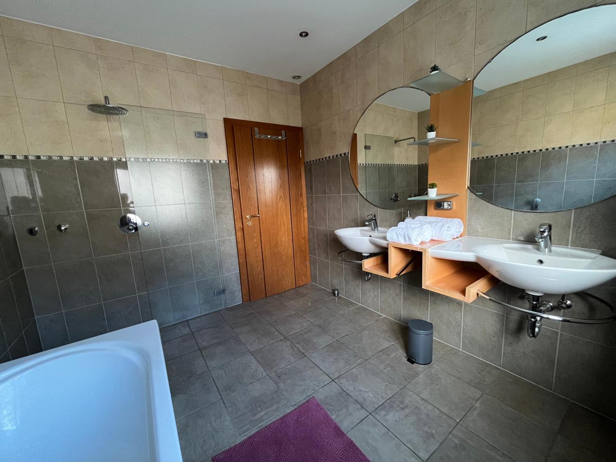 Villa Avec Piscine Interieure Holtzheim Bagian luar foto